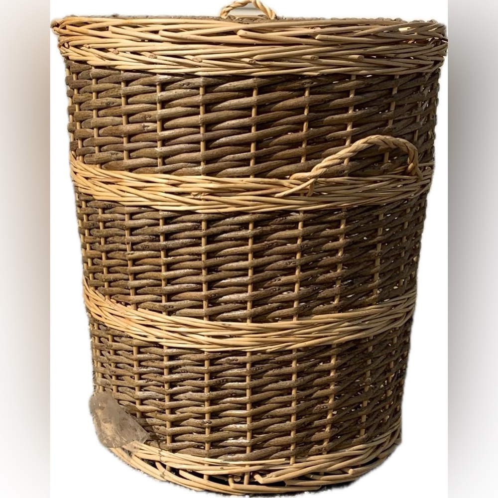 New vintage wicker lidded basket with handles